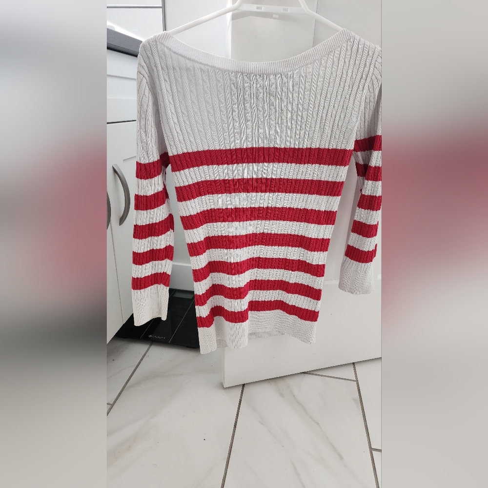 Sweater - Picture 4 of 4